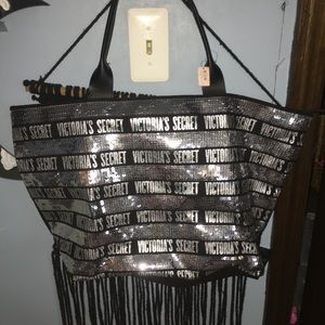 victoria’s secret travel bag